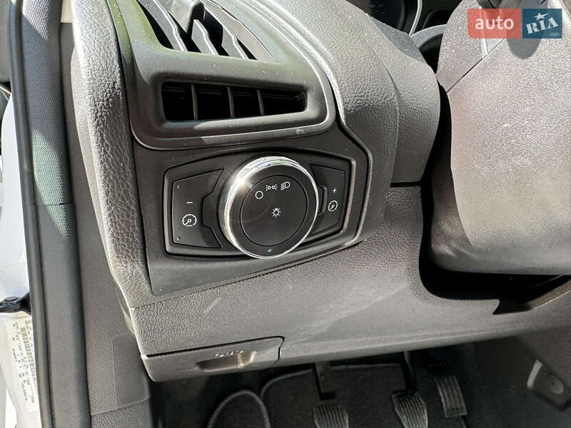 Седан Ford Focus 2012 в Львове