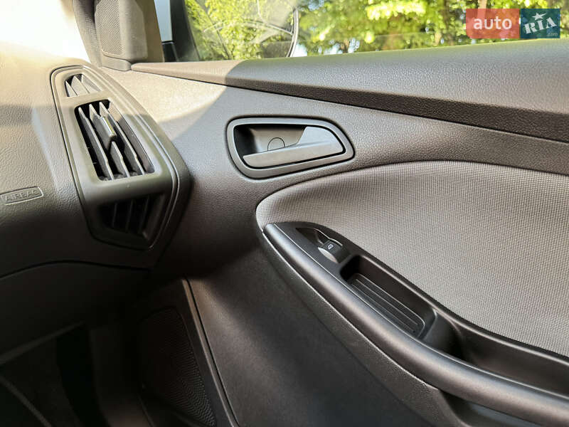 Седан Ford Focus 2012 в Львове