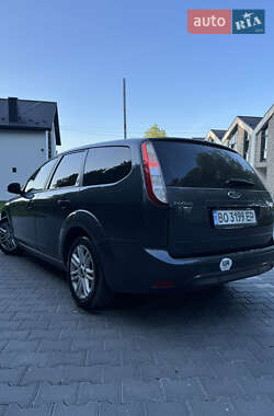 Универсал Ford Focus 2010 в 