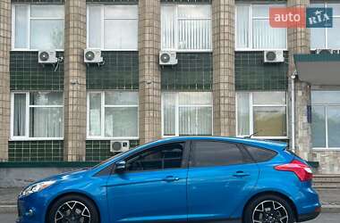 Хэтчбек Ford Focus 2014 в 