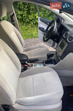 Хэтчбек Ford Focus 2006 в 