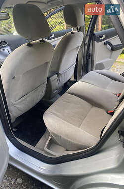 Хетчбек Ford Focus 2006 в Рівному