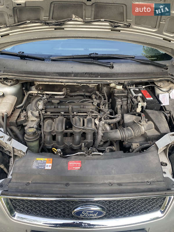 Хэтчбек Ford Focus 2006 в Ровно