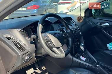 Хэтчбек Ford Focus 2016 в 