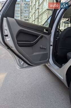 Универсал Ford Focus 2010 в 