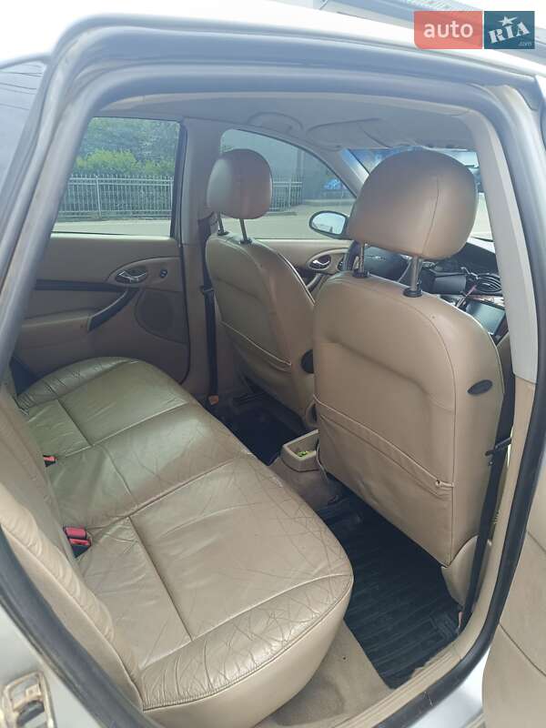 Седан Ford Focus 2000 в Сільце