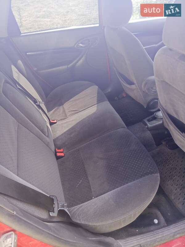 Седан Ford Focus 2003 в Сельце фото 10 Седан Ford Focus 2003 в Сельце