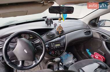 Седан Ford Focus 2000 в 