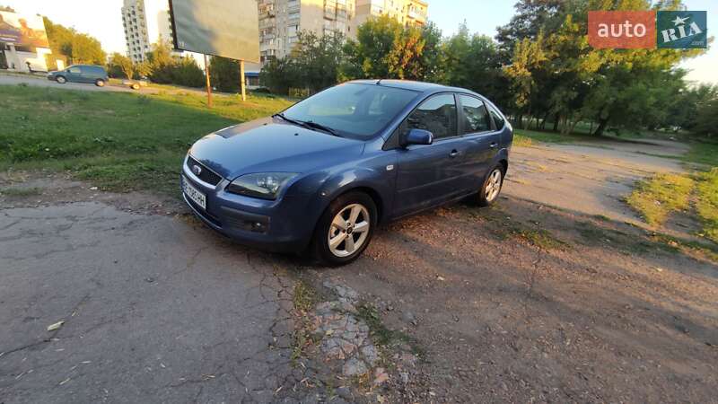 Хэтчбек Ford Focus 2005 в Первомайске