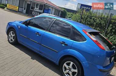 Хэтчбек Ford Focus 2005 в 
