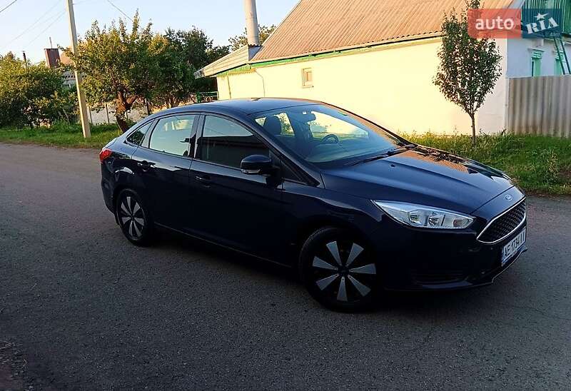 Седан Ford Focus 2017 в Новомосковске