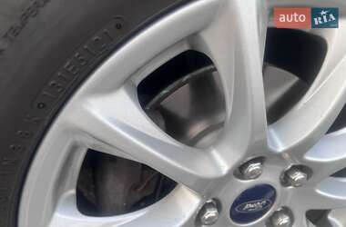 Хэтчбек Ford Focus 2013 в 