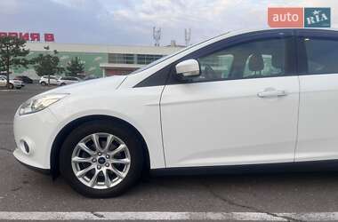 Хэтчбек Ford Focus 2013 в 