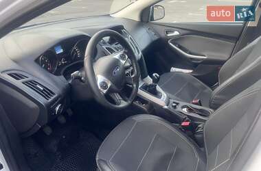 Хэтчбек Ford Focus 2013 в 