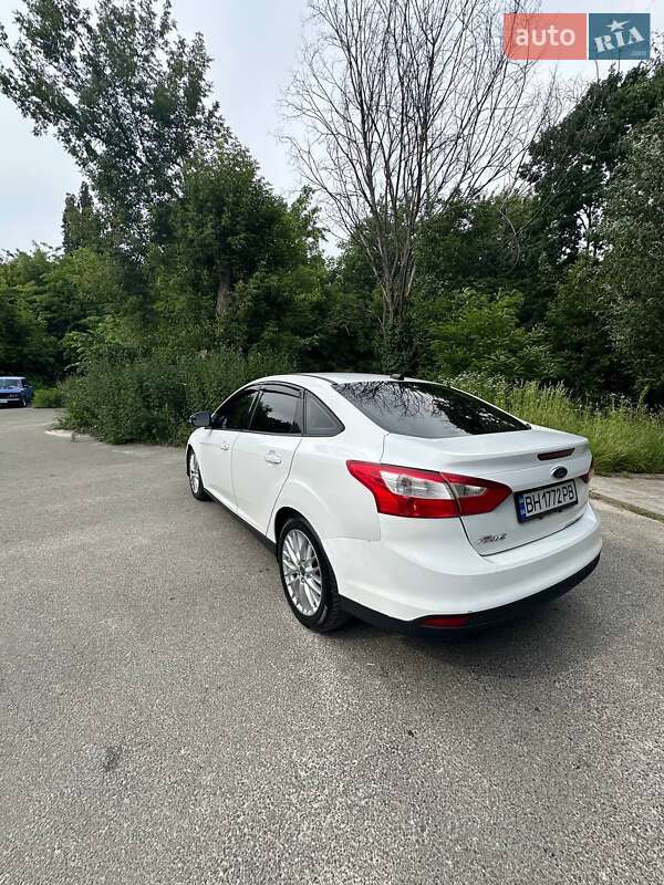 Седан Ford Focus 2012 в Киеве
