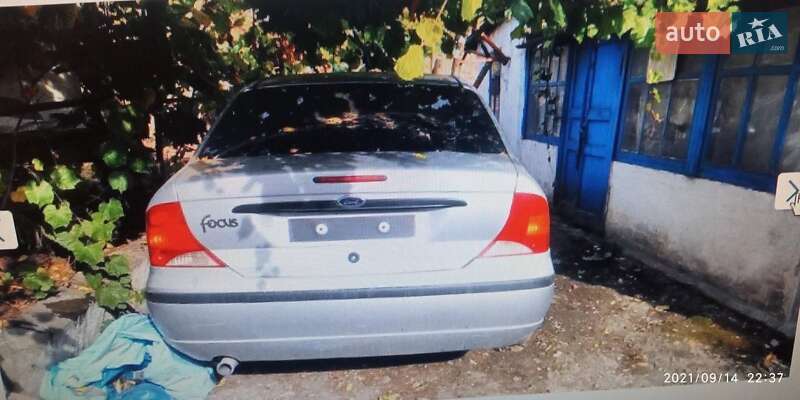 Седан Ford Focus 2003 в Константиновке (Краматорского района) фото 3 Седан Ford Focus 2003 в Константиновке (Краматорского района)