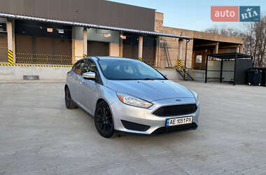 Хэтчбек Ford Focus 2015 в 