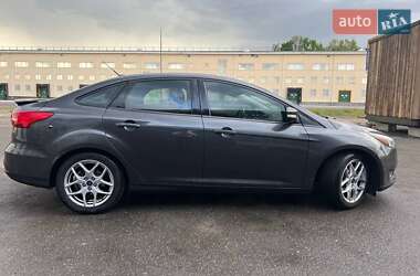 Седан Ford Focus 2015 в 