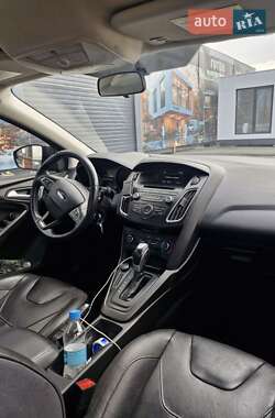 Седан Ford Focus 2015 в 