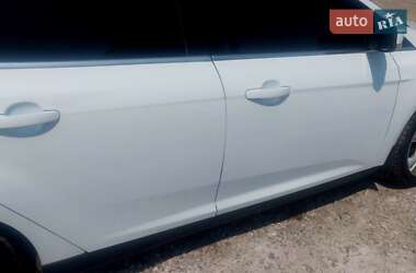 Седан Ford Focus 2011 в 
