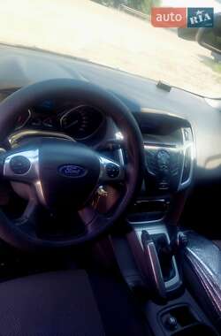 Седан Ford Focus 2011 в 