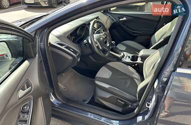 Седан Ford Focus 2011 в 