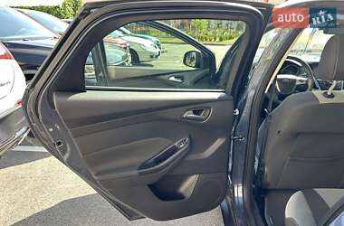 Седан Ford Focus 2011 в 