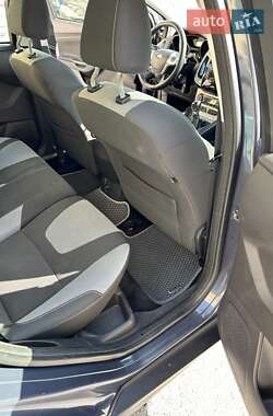Седан Ford Focus 2011 в 