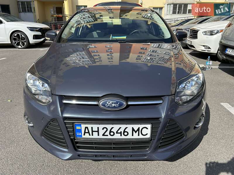 Седан Ford Focus 2011 в 