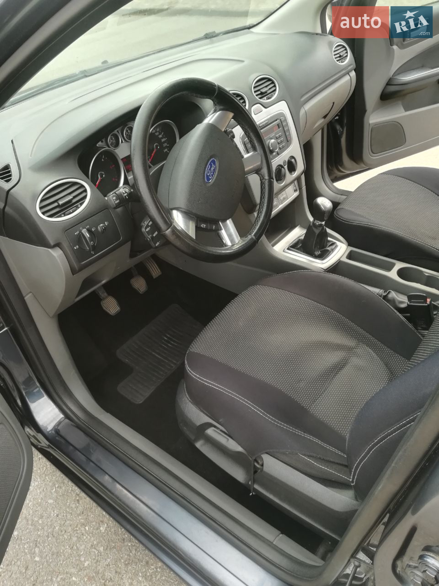 2010 Ford Focus - мініатюра 4