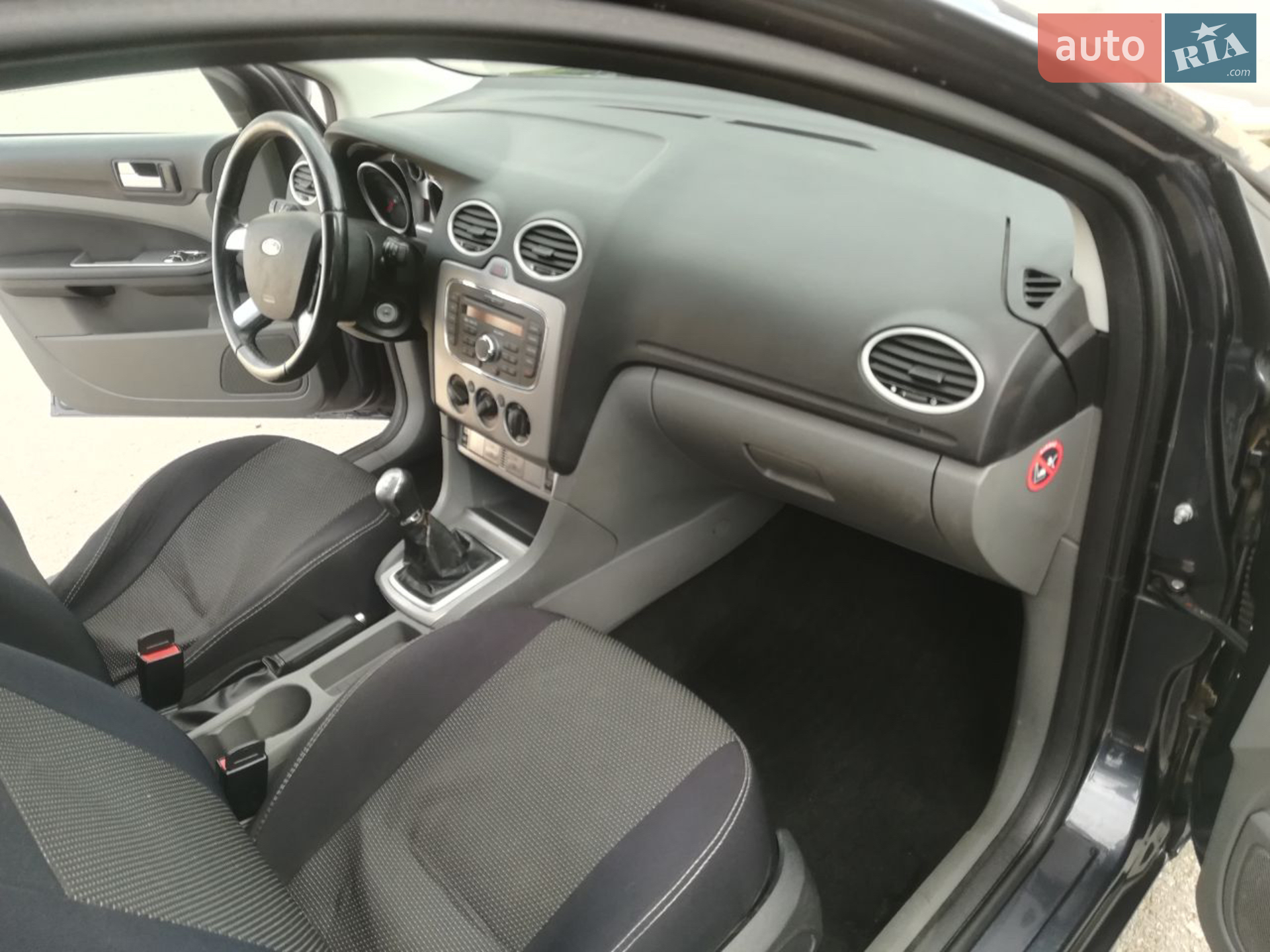 2010 Ford Focus - мініатюра 6