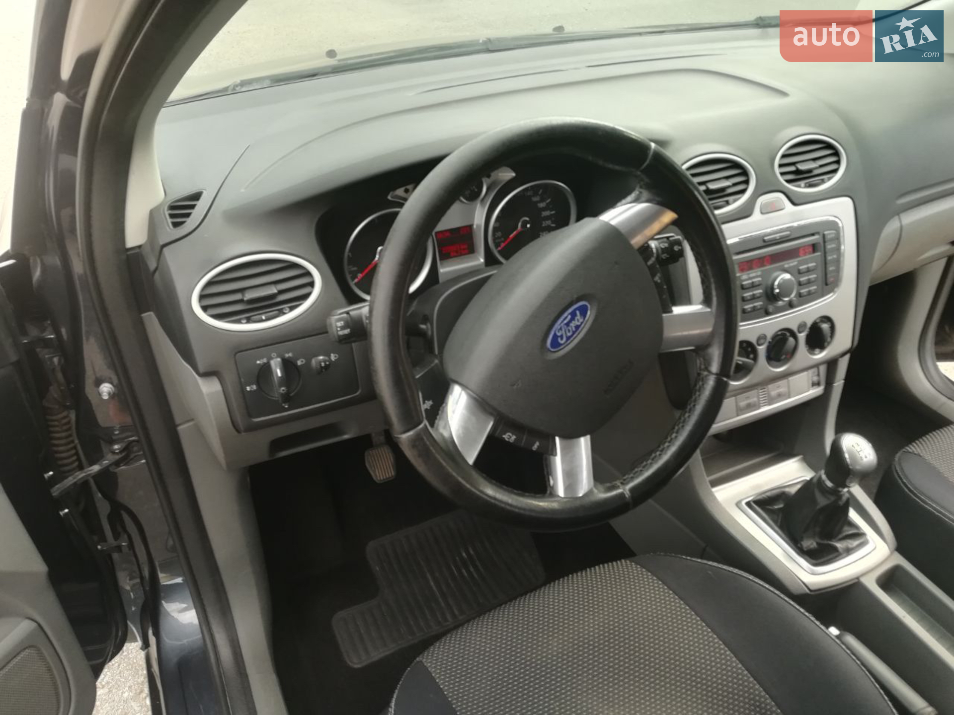 2010 Ford Focus - мініатюра 7