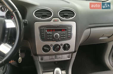 Универсал Ford Focus 2010 в 