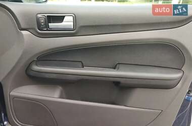 Универсал Ford Focus 2004 в 