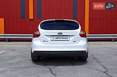 Хэтчбек Ford Focus 2014 в 