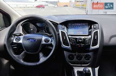 Хэтчбек Ford Focus 2014 в 