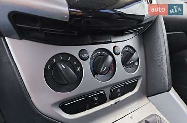 Хэтчбек Ford Focus 2014 в 