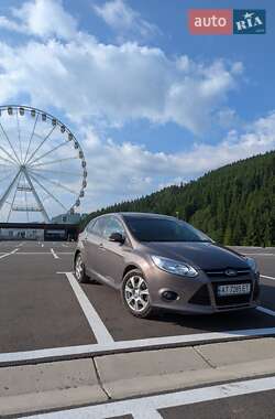 Хэтчбек Ford Focus 2014 в 