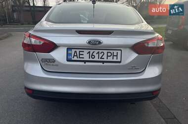 Седан Ford Focus 2014 в 