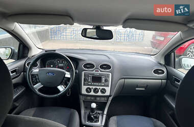 Хэтчбек Ford Focus 2007 в 