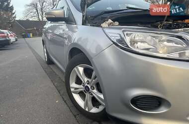 Седан Ford Focus 2014 в 