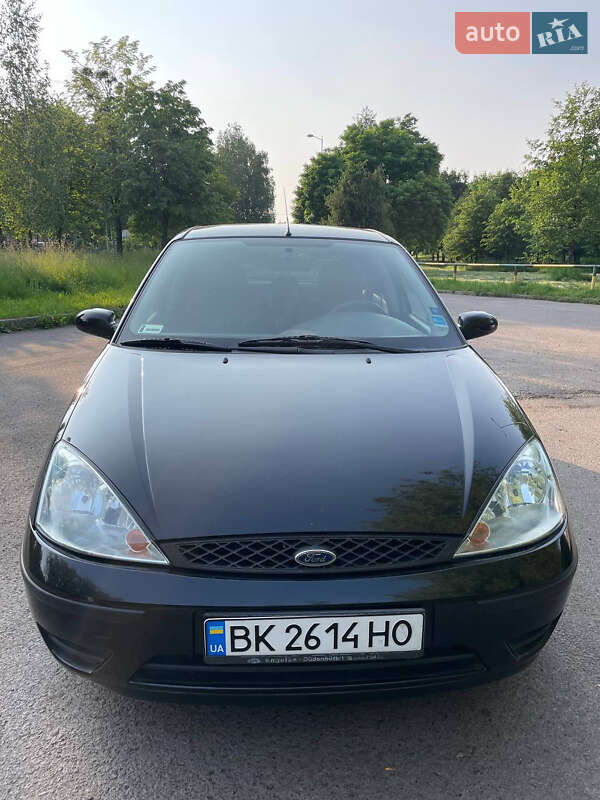 Хэтчбек Ford Focus 2004 в Ровно