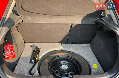 Хэтчбек Ford Focus 2004 в 