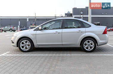 Седан Ford Focus 2011 в 