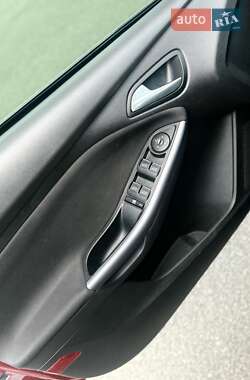 Седан Ford Focus 2013 в 
