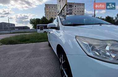 Хэтчбек Ford Focus 2011 в 