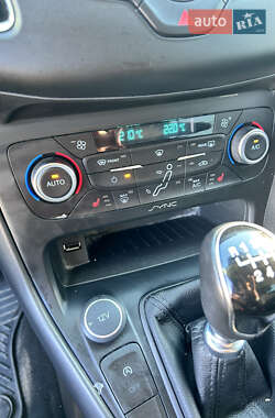 Хэтчбек Ford Focus 2018 в 