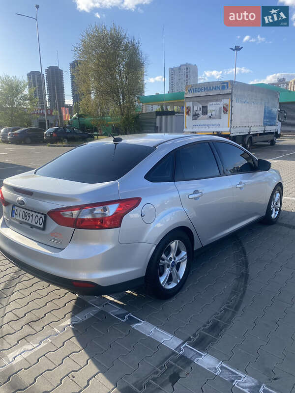 Седан Ford Focus 2013 в Киеве