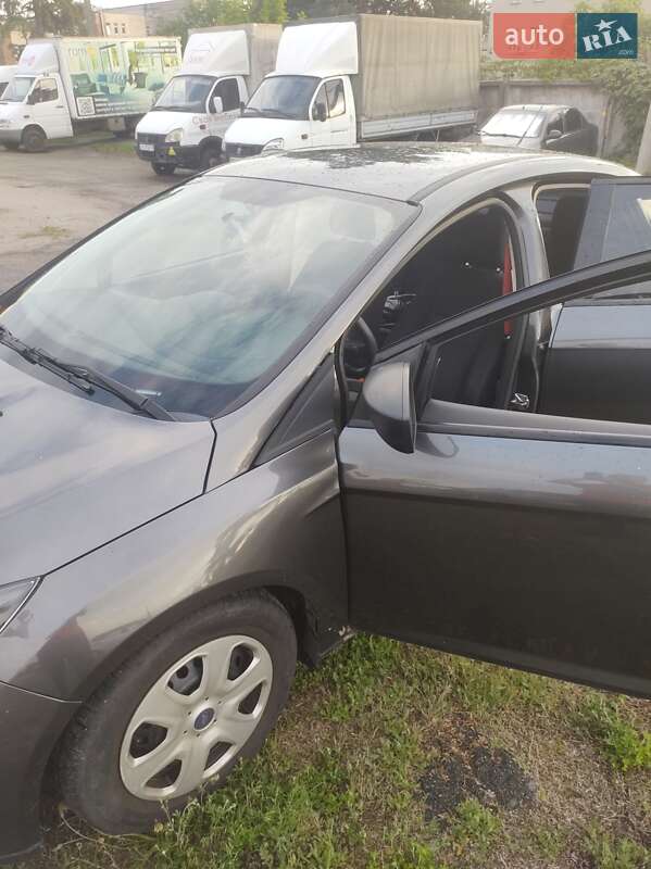 Седан Ford Focus 2016 в Киеве
