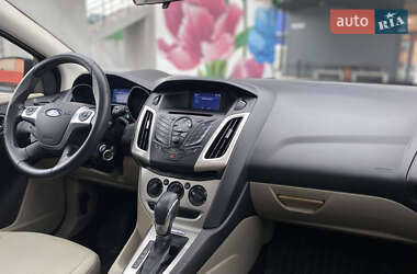 Хэтчбек Ford Focus 2014 в 